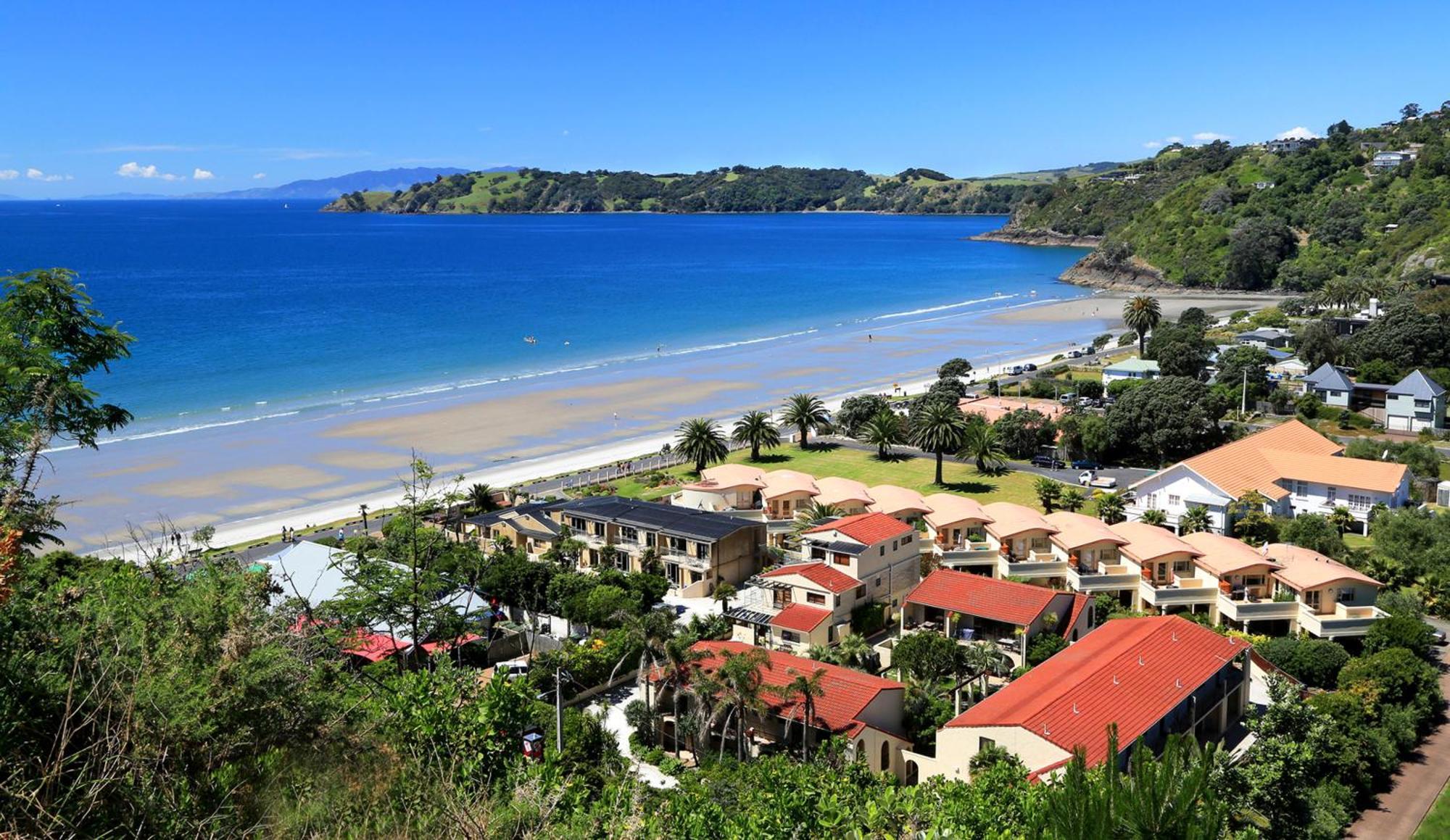 Onetangi Beach Apartments Exterior foto